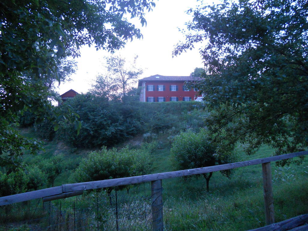 B&B Cascina Rossa Asti Bagian luar foto