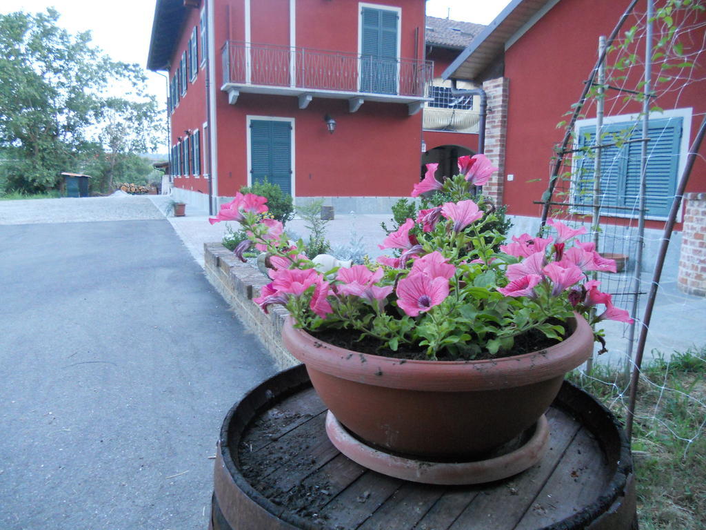 B&B Cascina Rossa Asti Bagian luar foto