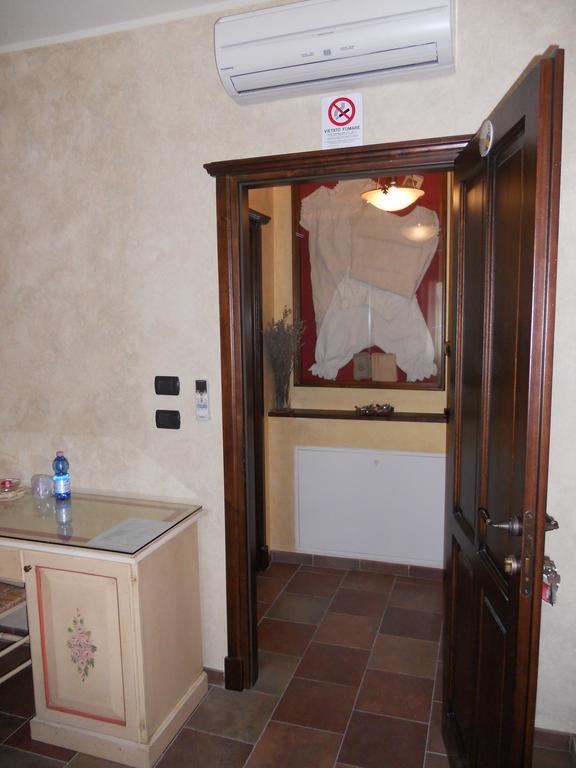 B&B Cascina Rossa Asti Ruang foto
