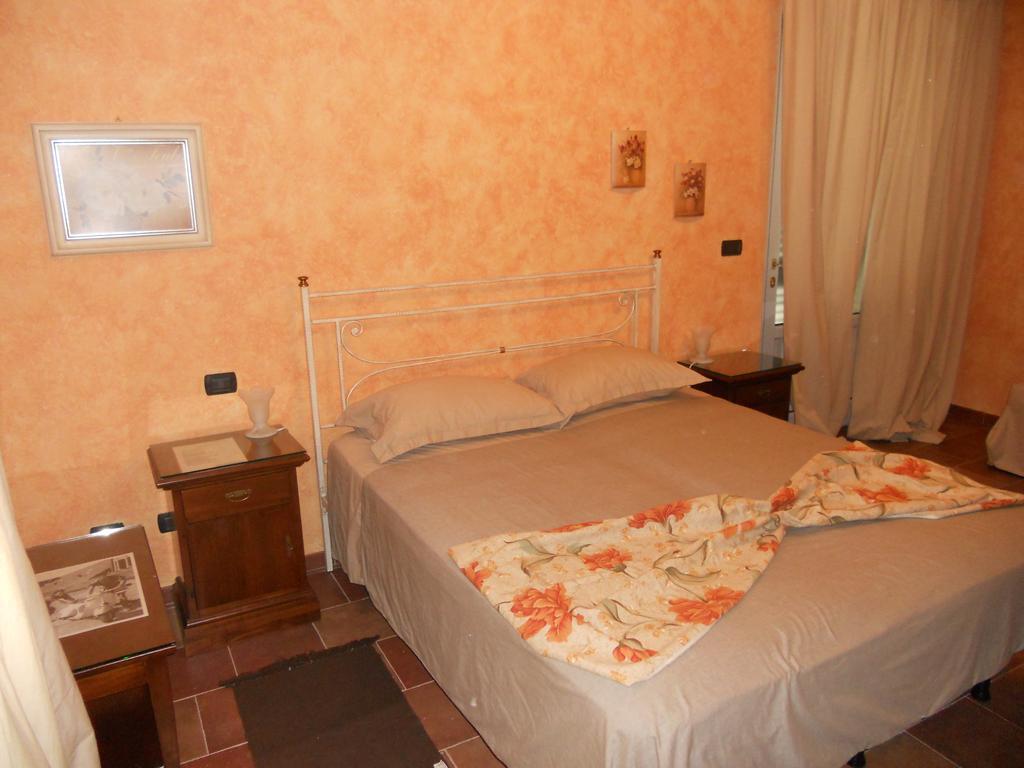 B&B Cascina Rossa Asti Ruang foto