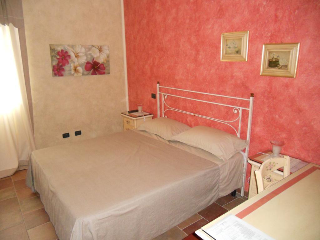 B&B Cascina Rossa Asti Ruang foto