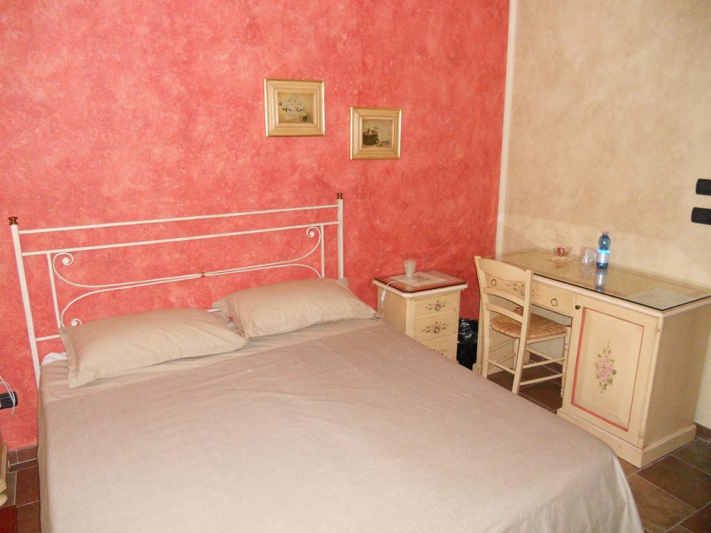 B&B Cascina Rossa Asti Ruang foto