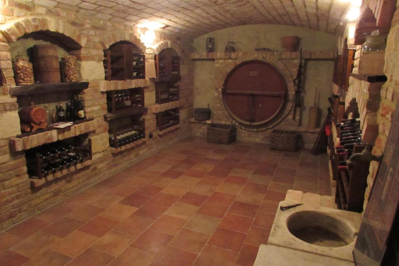 B&B Cascina Rossa Asti Bagian luar foto
